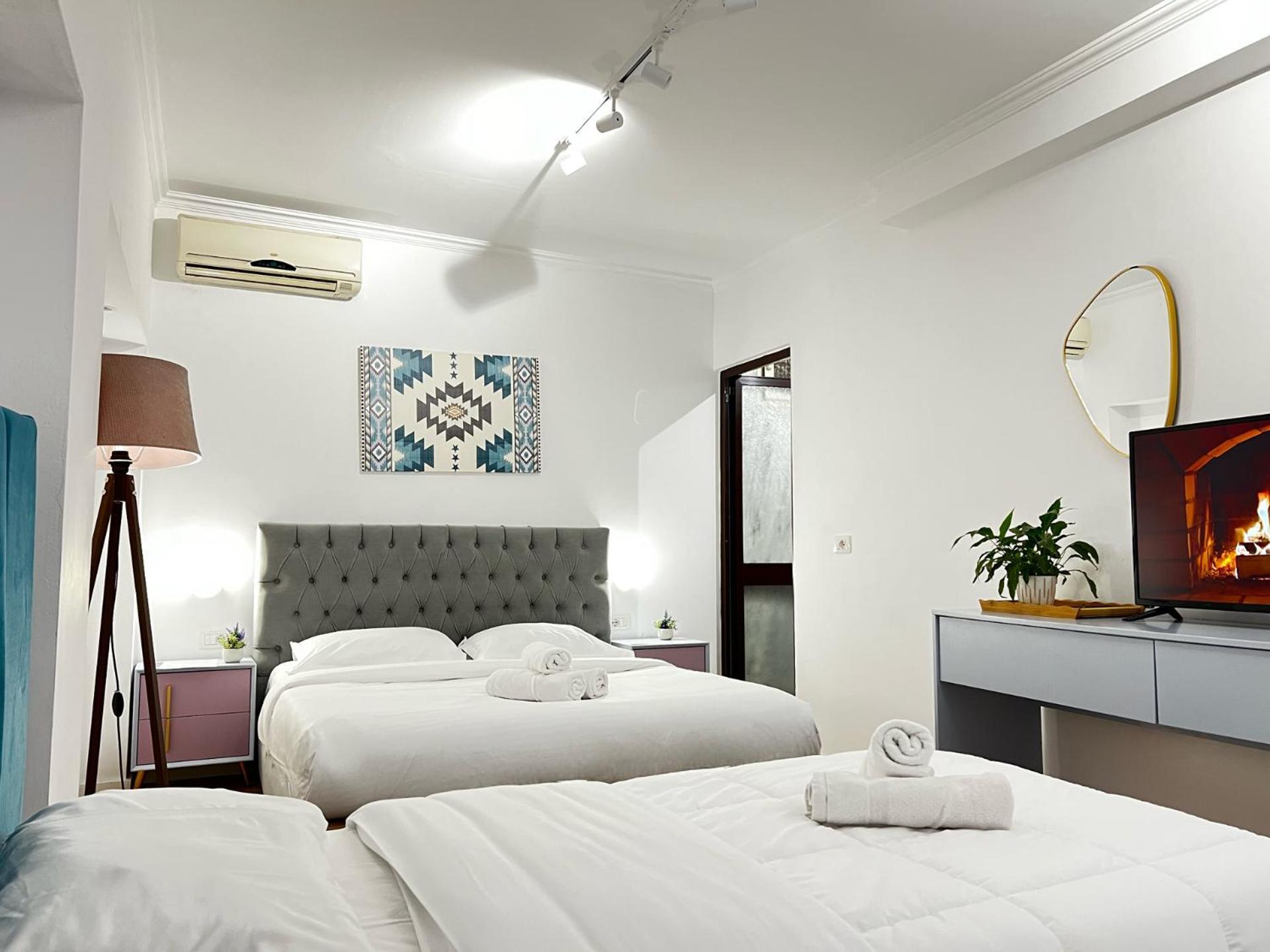 Square 3* Tirana