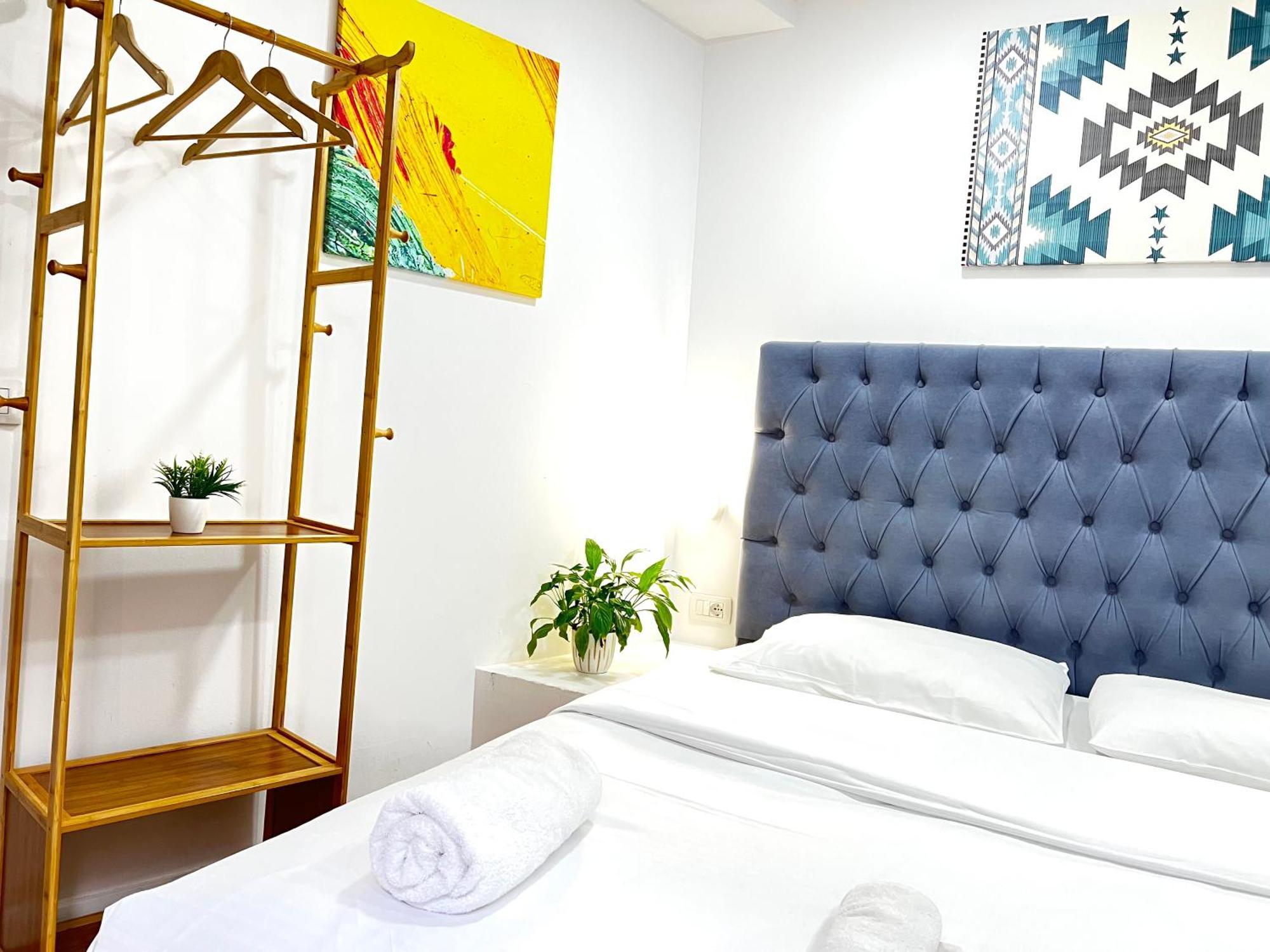 Square Hotel 3*